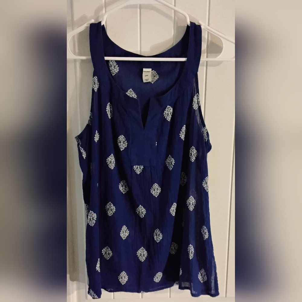 Old Navy Bright Blue Sleeveless Top with White Pattern